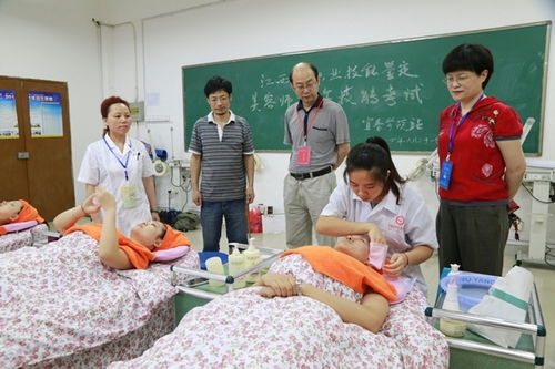 中國美容醫(yī)學院的發(fā)祥地 這里是用美麗書寫人生的美容醫(yī)學院